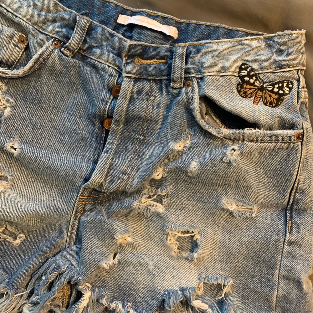 🦋embroidered Zara shorts